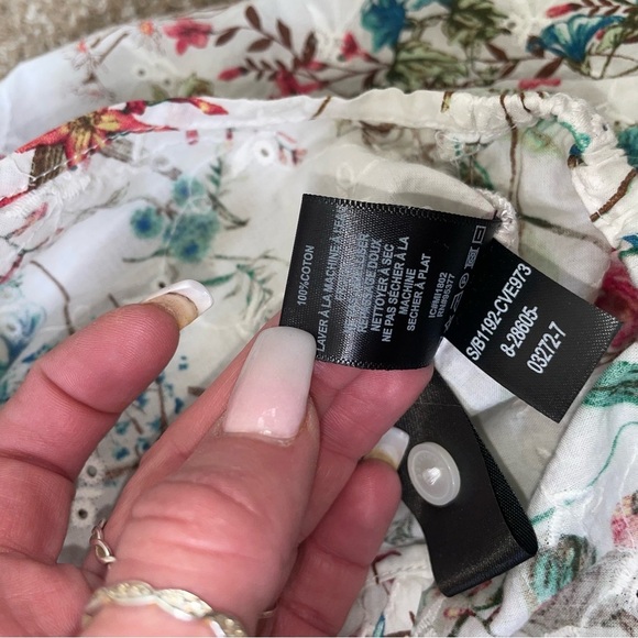 💋four for $20 💋items with 💋 are eligible for this sale - Picture 9 of 9